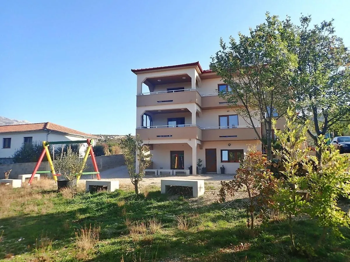 Apartment In Rovanjska, Comfortable And Close To The Beach Jasenice
