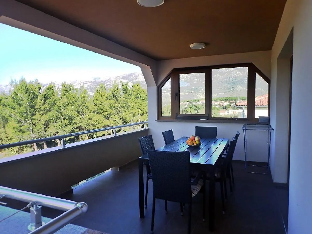Apartment In Rovanjska, Comfortable And Close To The Beach Jasenice