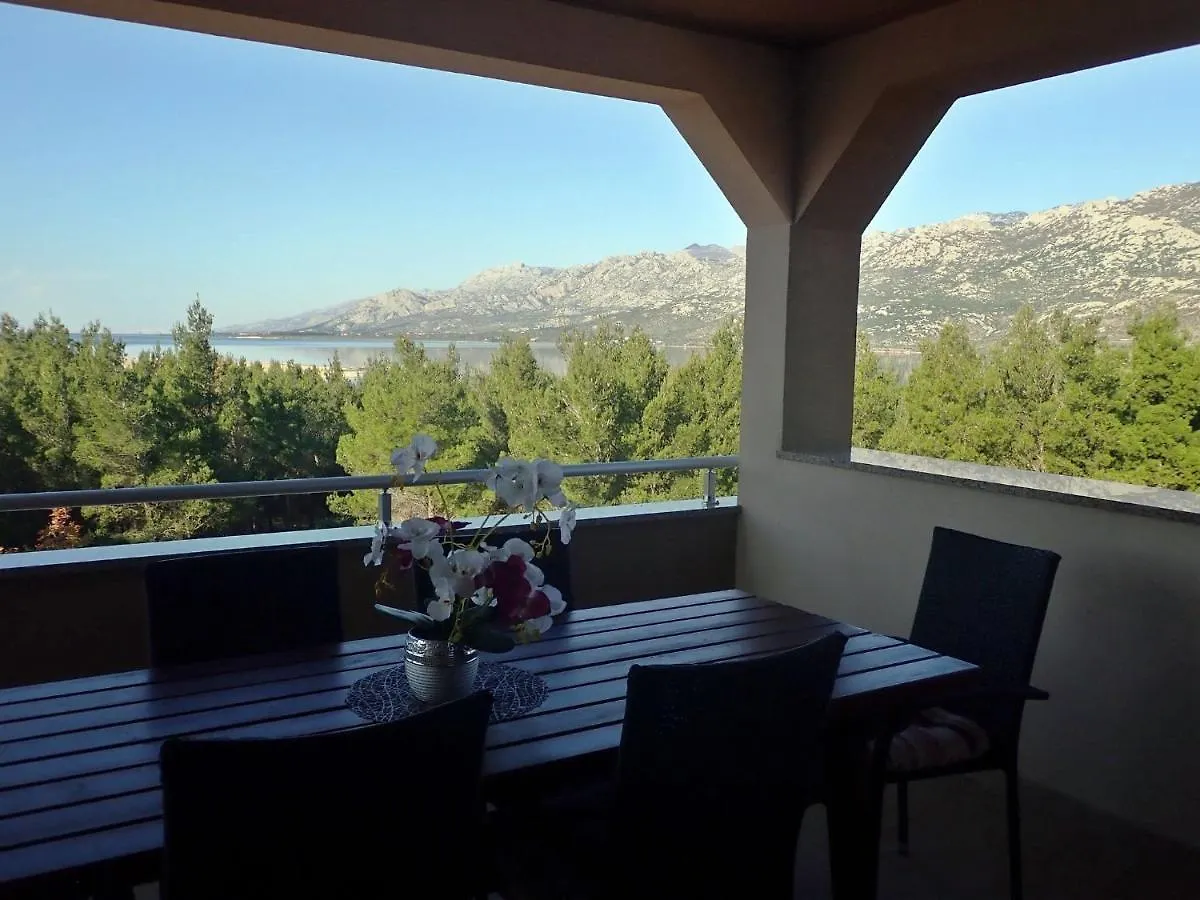 Apartment In Rovanjska, Comfortable And Close To The Beach Jasenice